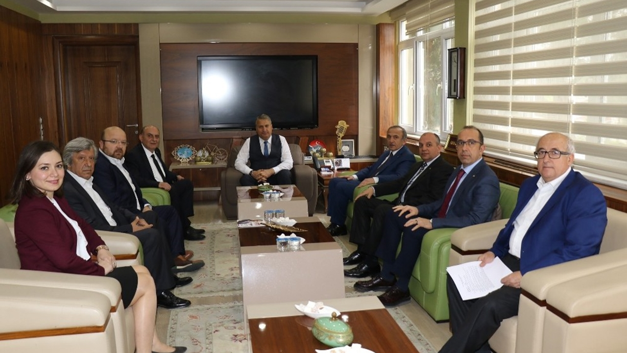 Manisa TSO’dan Başkan Mehmet Çerçi’ye tebrik ziyareti