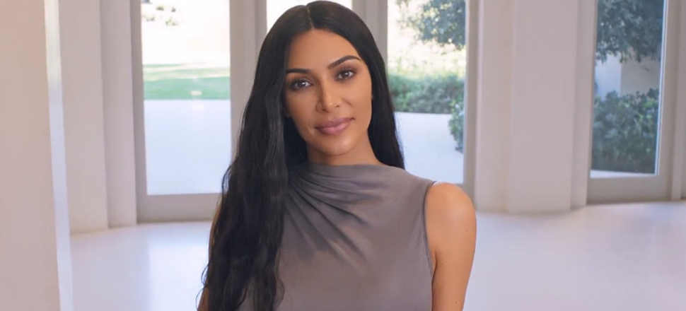 Kim Kardashian'dan yatak odasına ilginç düzenek!