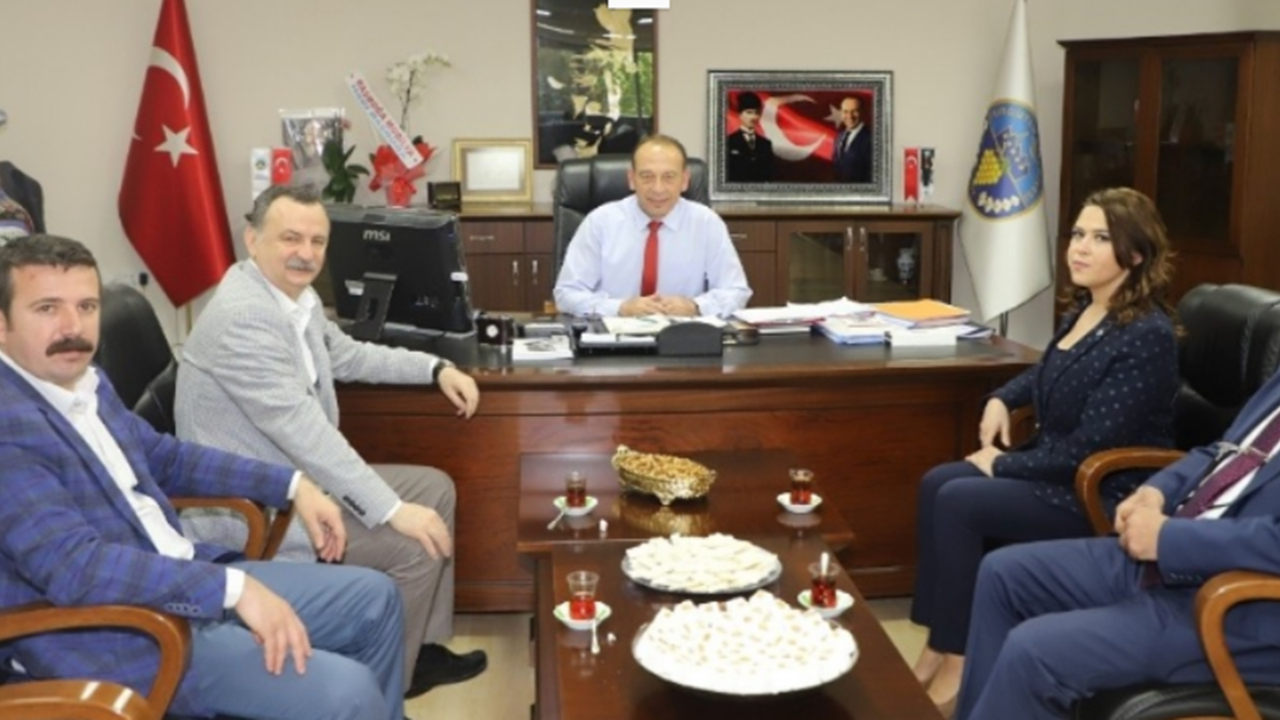 Manisa'da CHP’li Semih Balaban’dan Başkan Akın’a övgü
