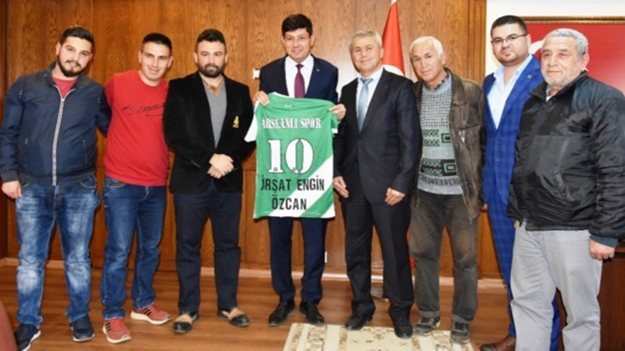 Aydın'da Başkan Kürşat Engin Özcan’a yeşil beyaz forma