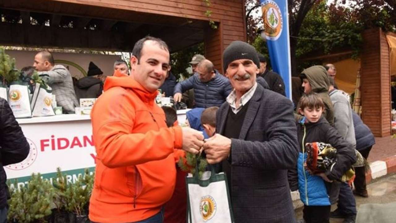 Artvin'de Berat Kandili sebebiyle fidan dağıtıldı