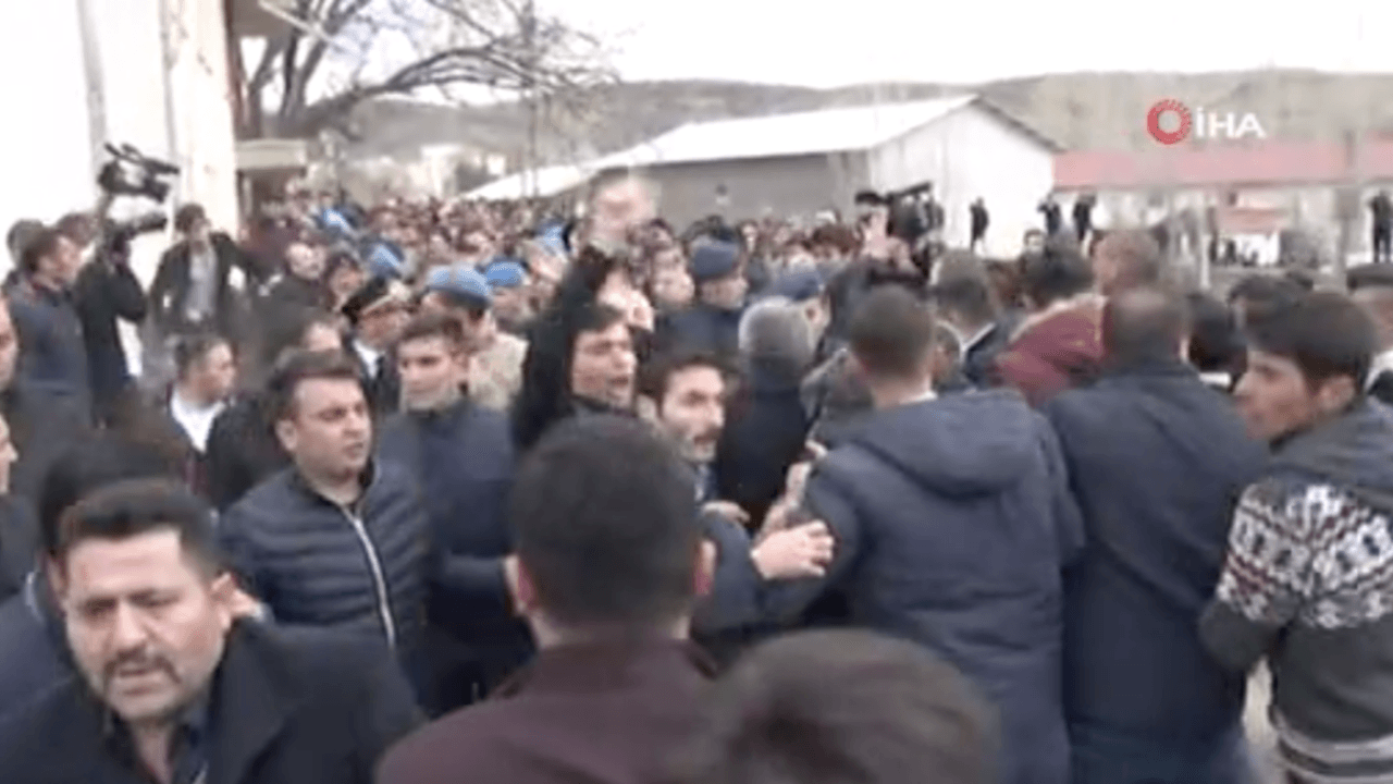 Kemal Kılıçdaroğlu'na saldırı anları!