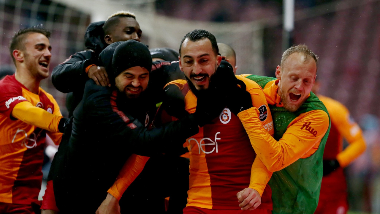 Galatasaray, Mitroglou'nun sözleşmesini iptal etmek istiyor!