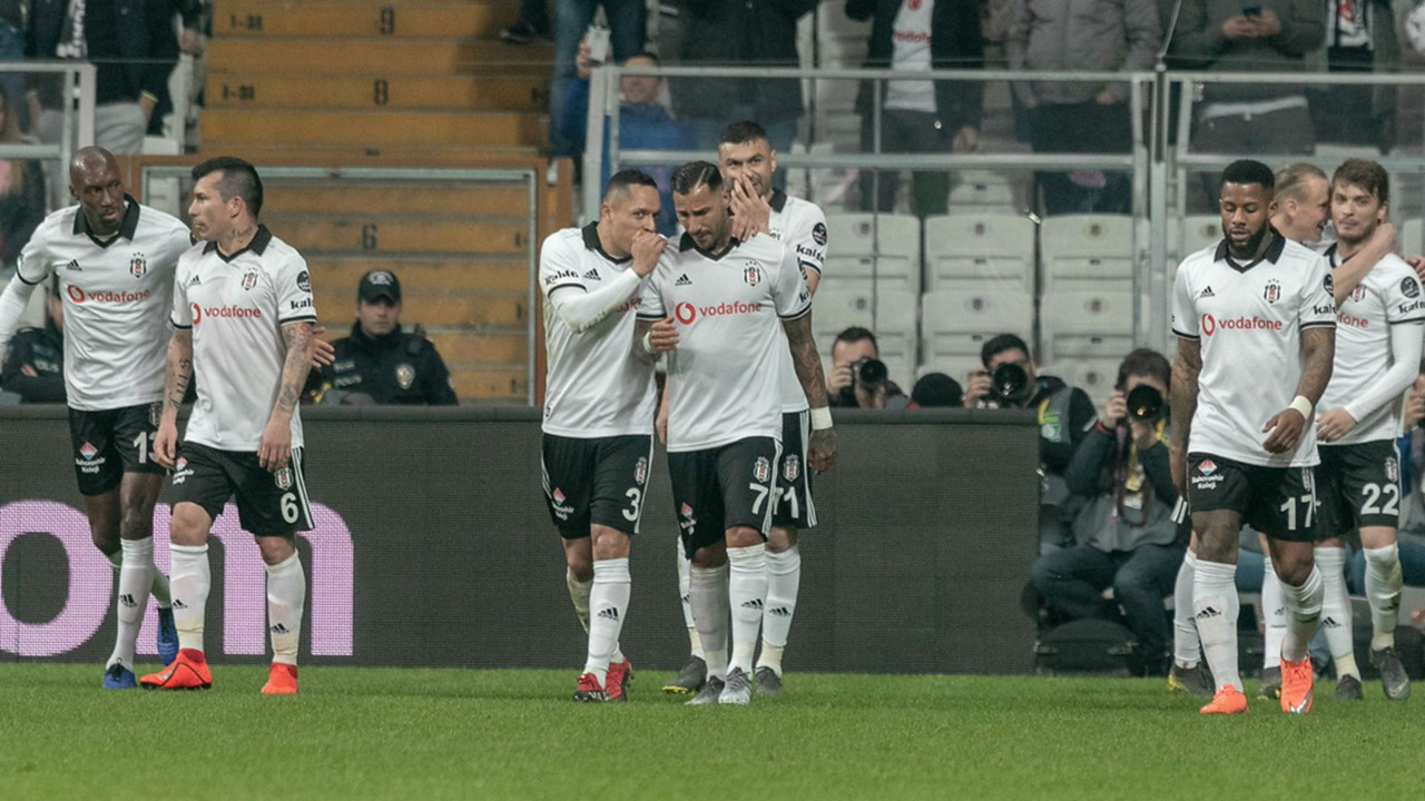 Beşiktaş'ın yıldızının talipleri artıyor!