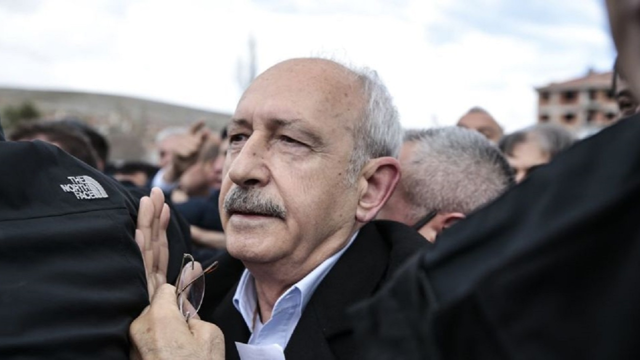 "Birisi bıçak salladı, dirseğimle vurup yıktım!"