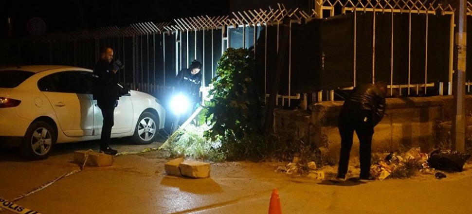 İzmir'de NATO lojmanlarına saldırı!