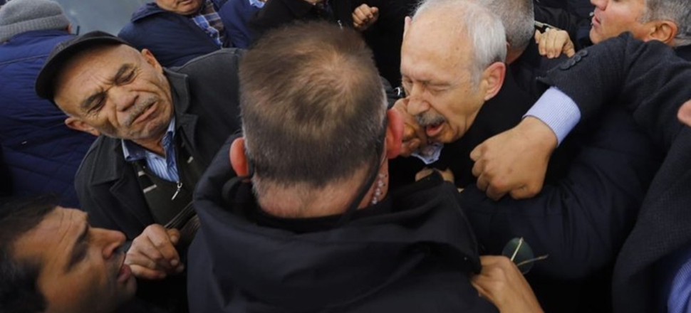 Kılıçdaroğlu'na yumruk atan kişi gözaltında!