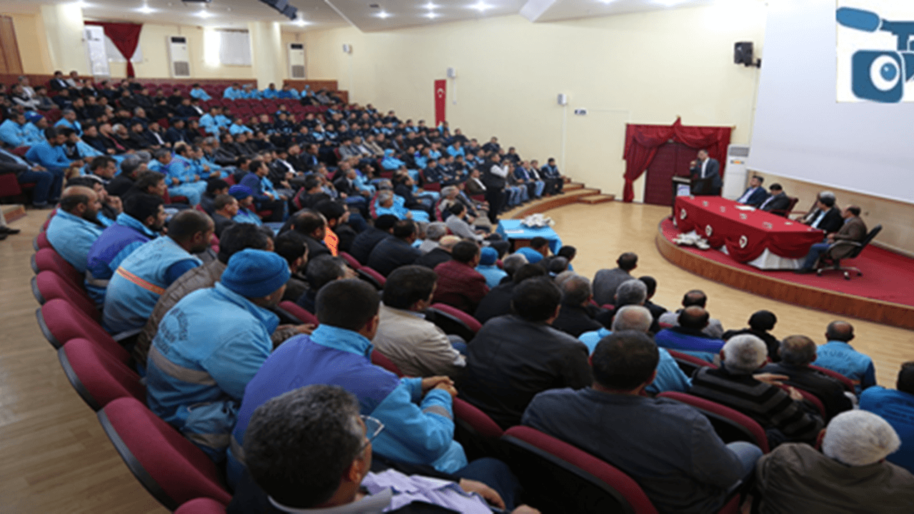 Şanlıurfa'da Başkan Mehmet Kuş temizlik personelleriyle buluştu