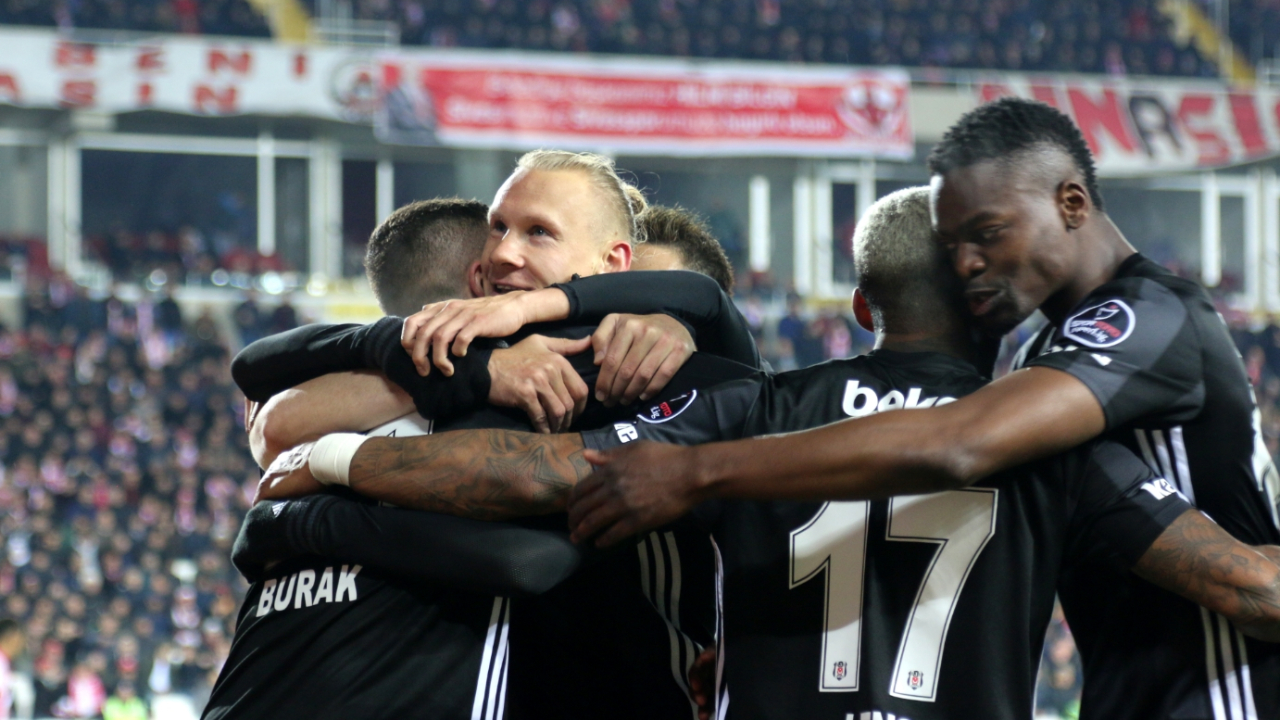 Burak Yılmaz atıyor, Beşiktaş kazanıyor!