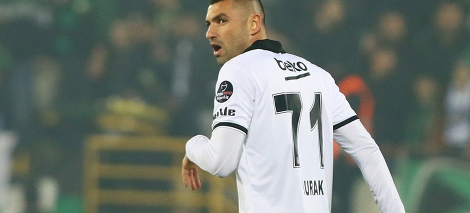Burak Yılmaz'ın kafasına çakmak atıldı!