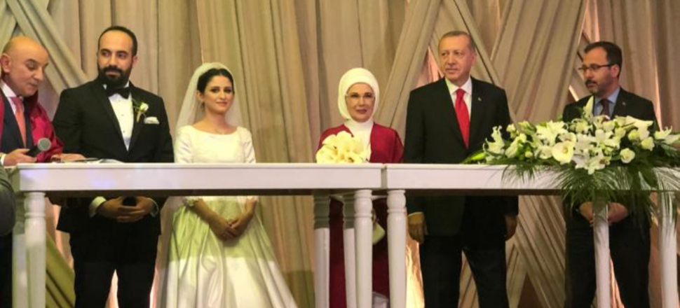 Cumhurbaşkanı Erdoğan nikah şahidi oldu!
