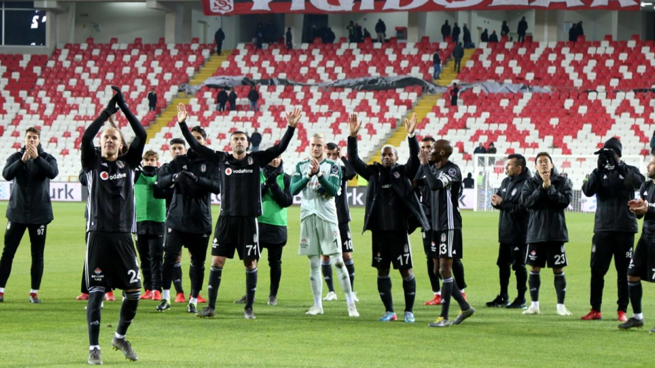 Beşiktaş sessiz sedasız zirveye yürüyor!