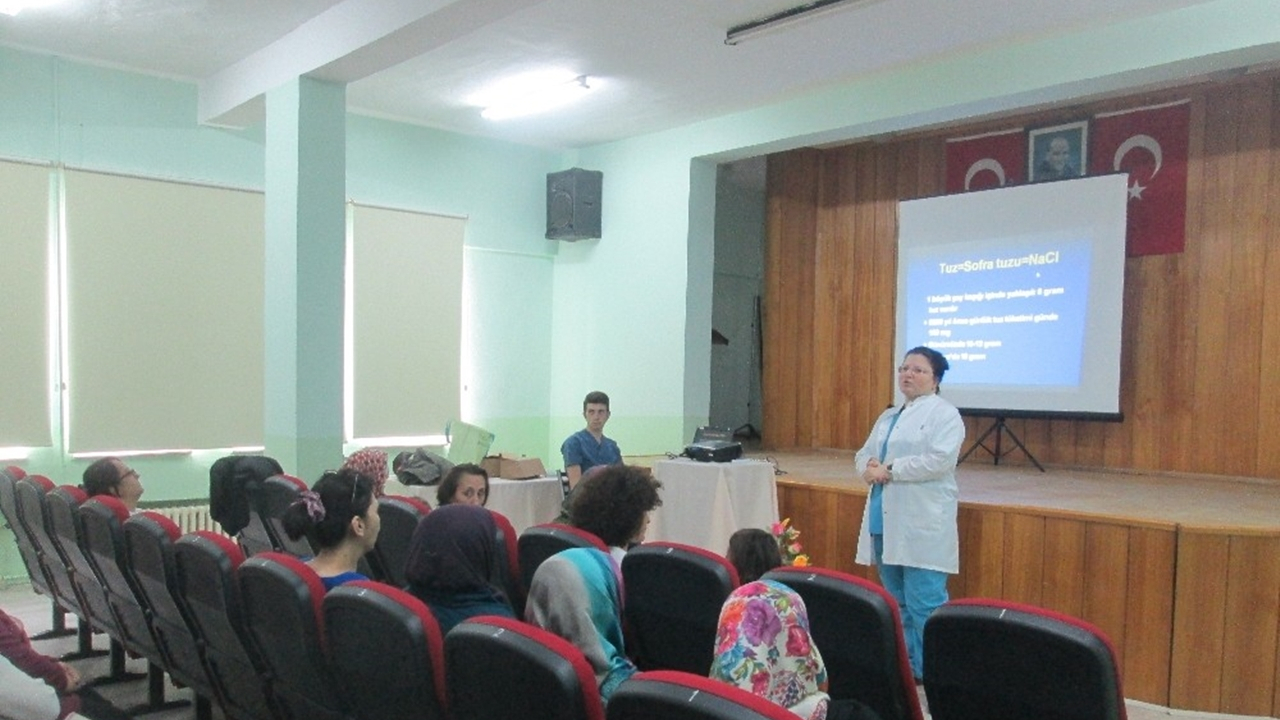 Bilecik'te tuz tüketimiyle alakalı seminer düzenlendi