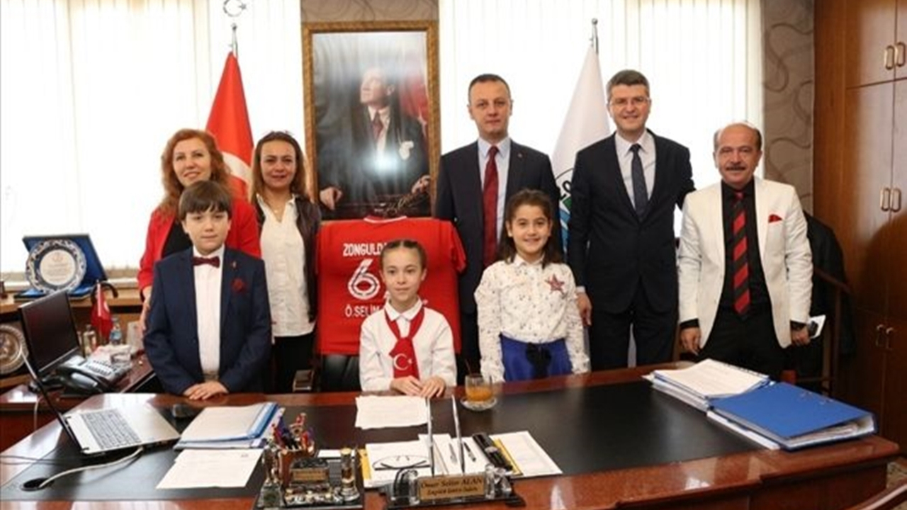 Zonguldak'ta Ömer Selim Alan koltuğu devretti
