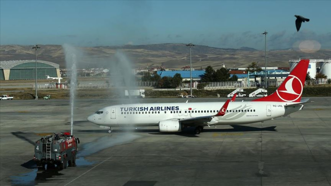 THY, Ankara'dan Bakü'ye doğrudan uçuş başlattı!