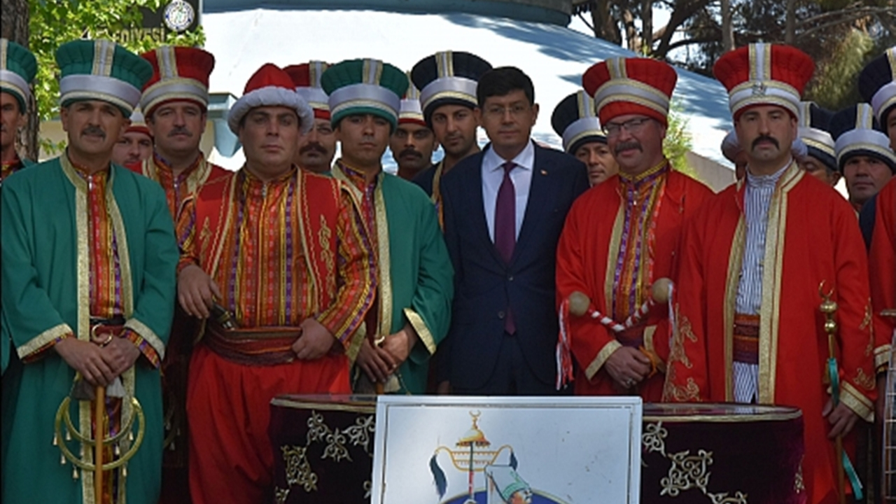 Aydın'da Başkan Kürşat Engin Özcan mehter takımını ziyaret etti