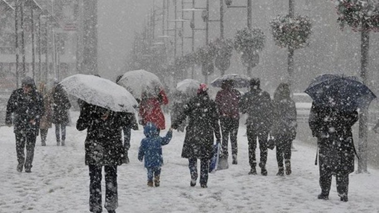 Yaz beklenirken kar geliyor!