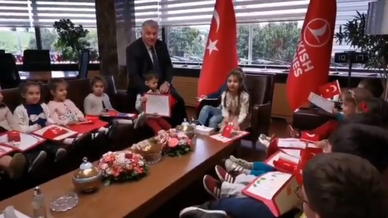 Küçük havacılardan THY'ye ziyaret...
