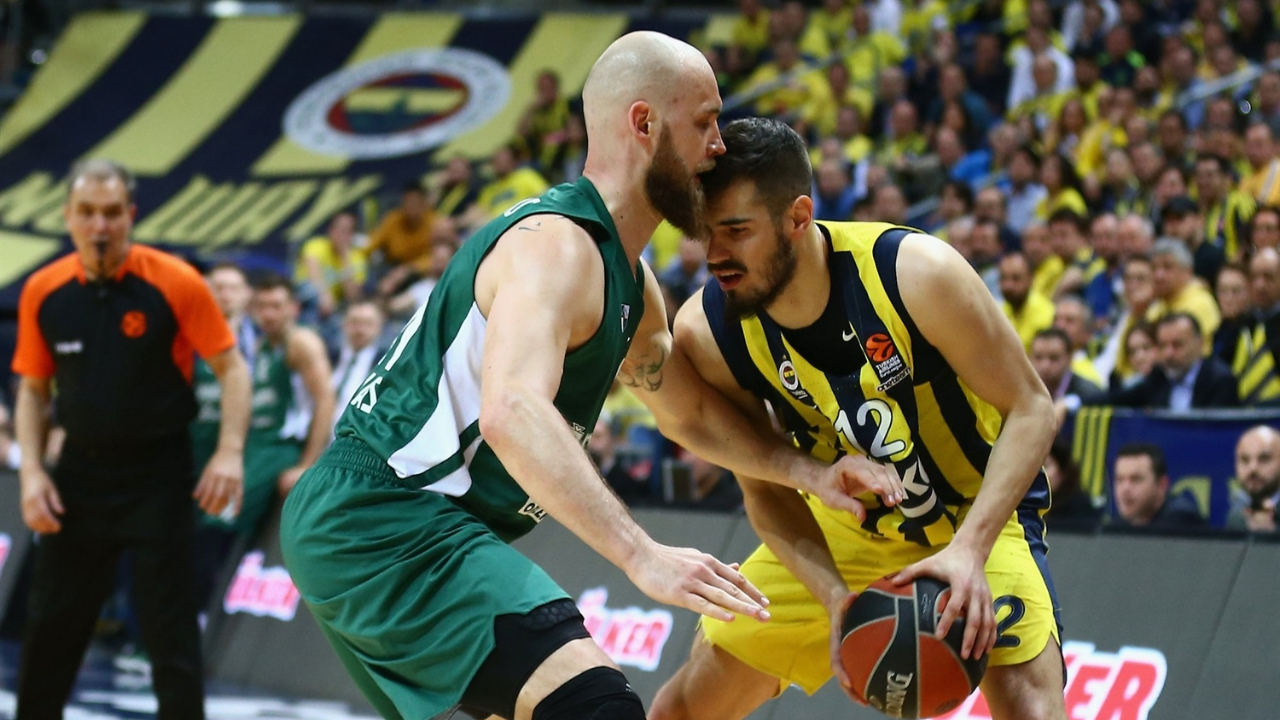 Fenerbahçe Beko seride öne geçti...