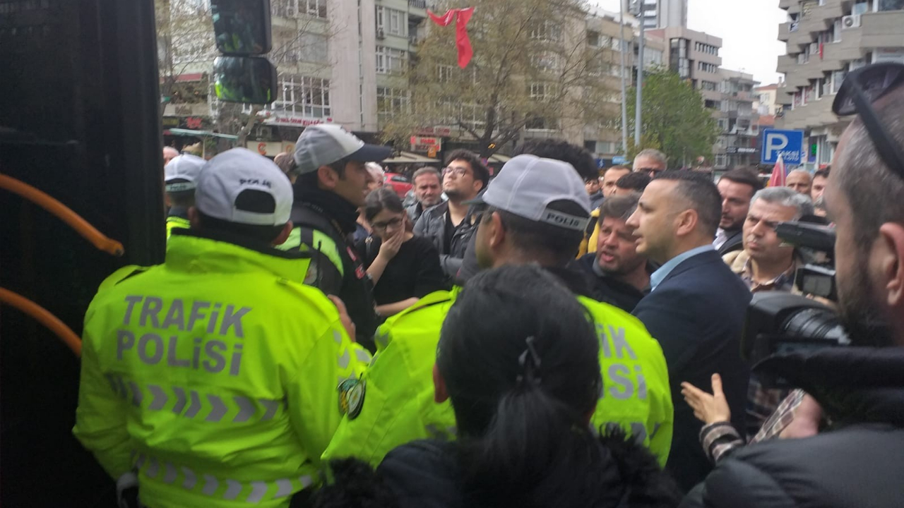 Şoför, yaşlı yolcuyu otobüse almayıp darp etti!