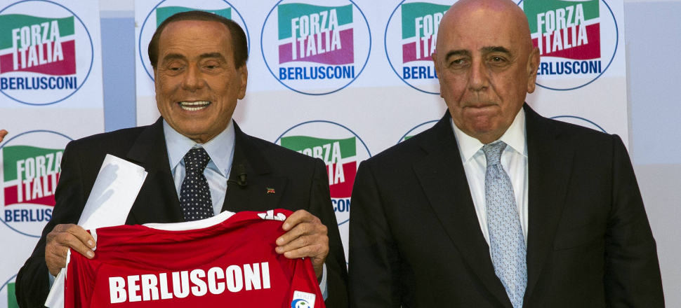 Monza'da Berlusconi kuralları! Her faulden sonra özür diliyorlar...