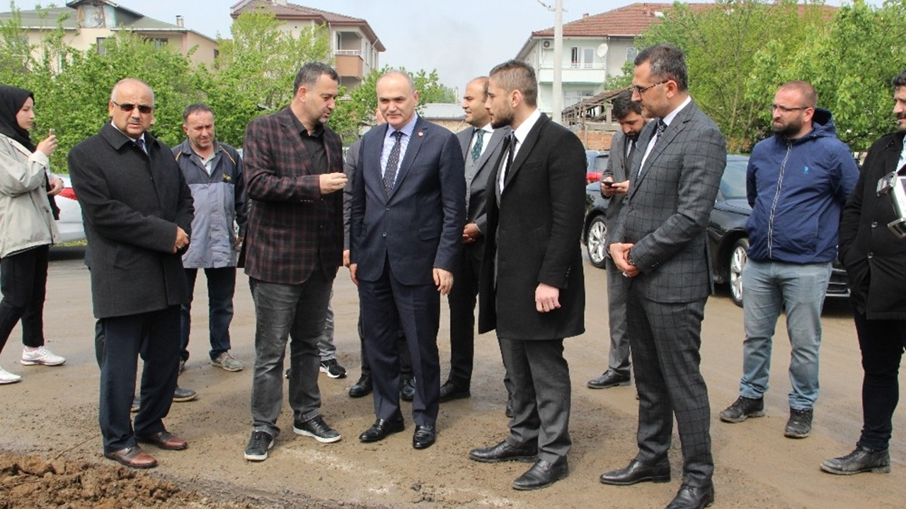 Düzce'de Başkan Faruk Özlü sahaya indi