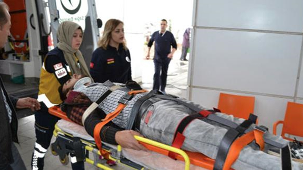 Aksaray'da trafik kazası: 4'ü öğretmen 5 yaralı