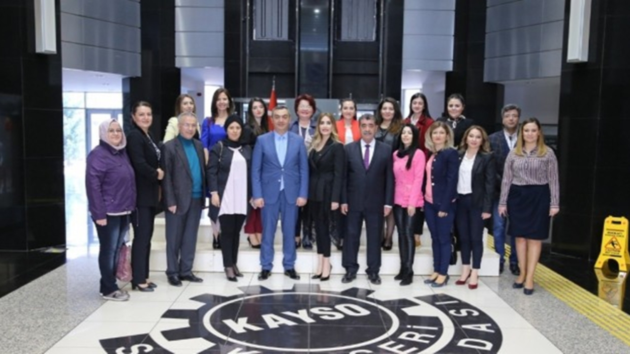Kayseri'de Kadın Girişimcilerden Başkan Mehmet Büyüksimitci’ye ziyaret