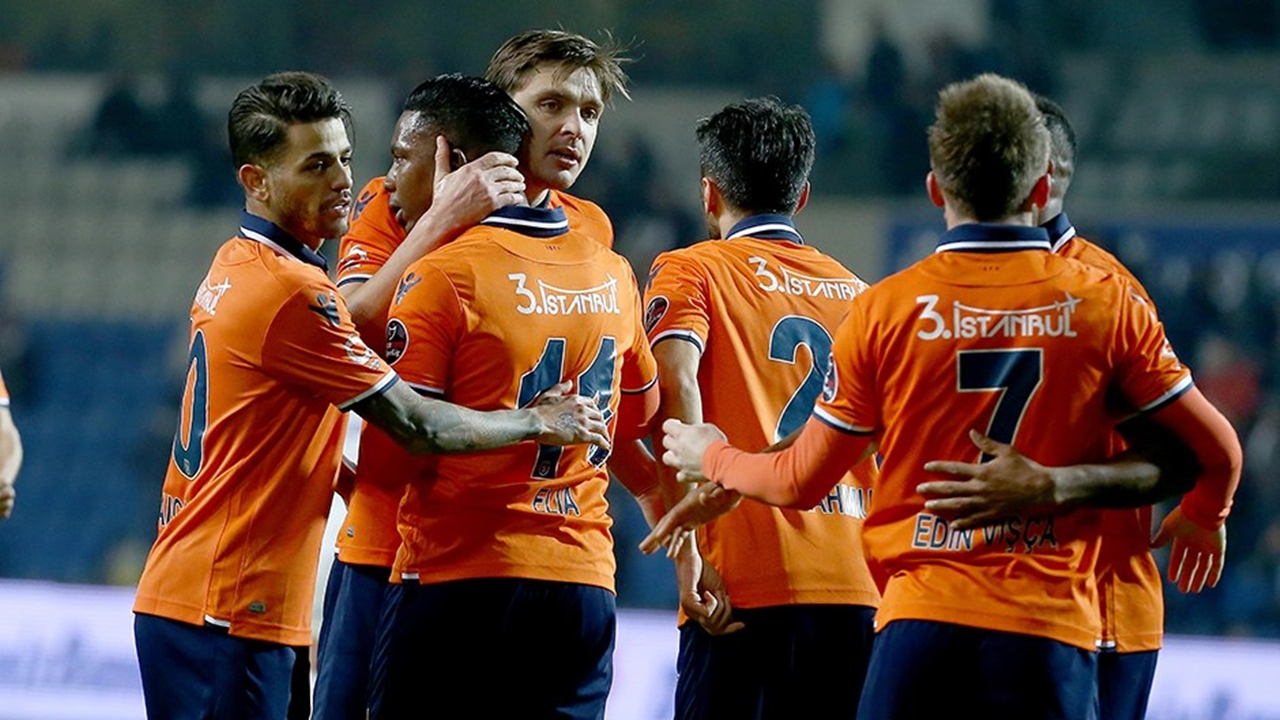 Başakşehir’in yıldız futbolcusu sezonu kapattı!
