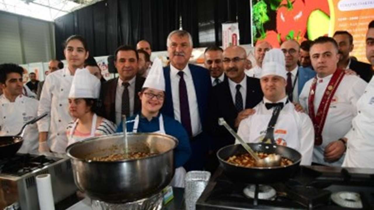 Adana'da Zeydan Karalar: "Adana mutfağı çok daha ünlü hale gelebilir"