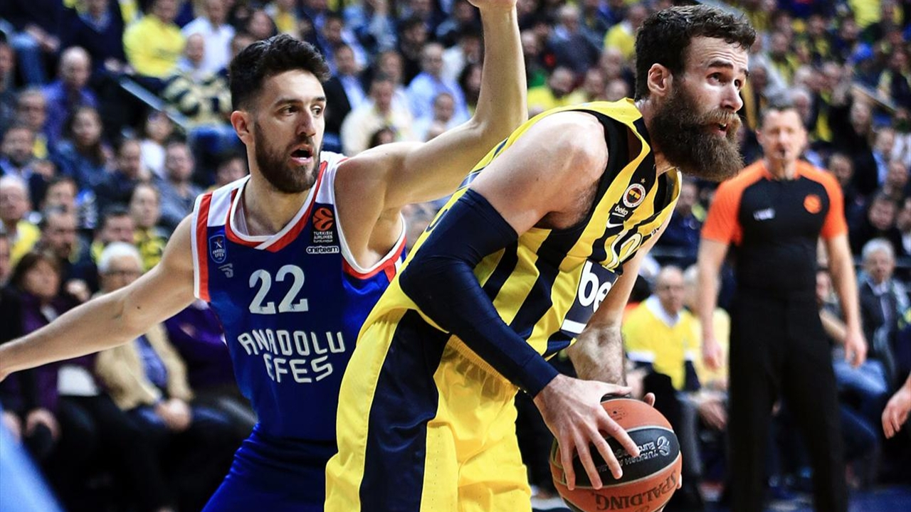 Anadolu Efes'in mesajına Fenerbahçe Beko'dan anlamlı cevap!
