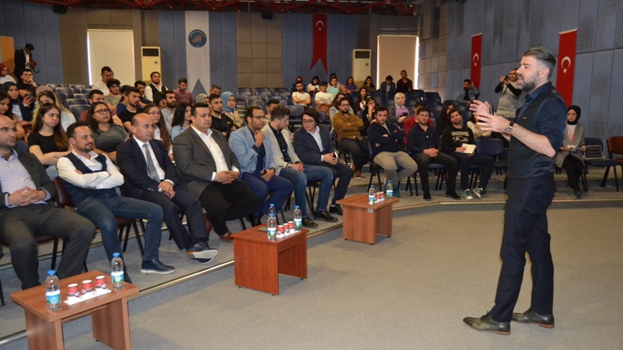 Antalya'da Başkan Boğaçhan Göksu başarısızlıklarını anlattı