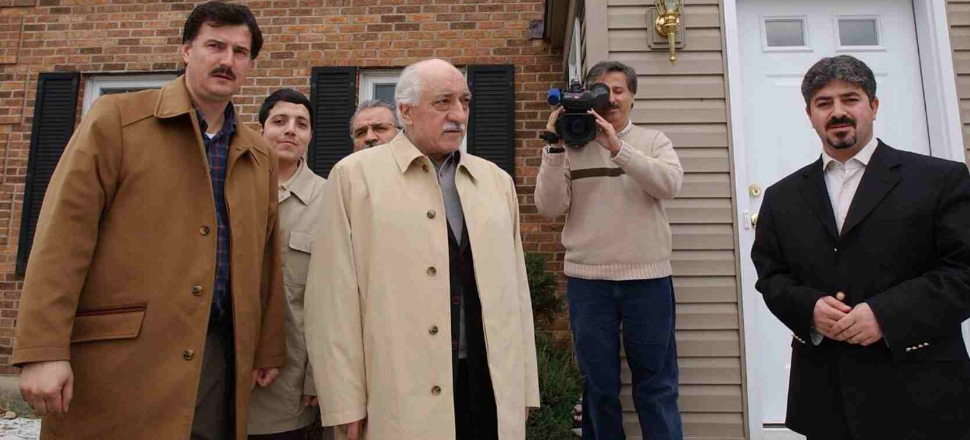 "Paralel FETÖ"ye dikkat! Ünlü profesör uyardı...