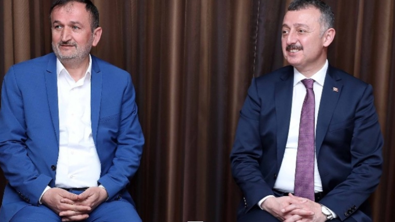 Kocaeli'de Başkan Tahir Büyükakın, muhtarlarla buluştu