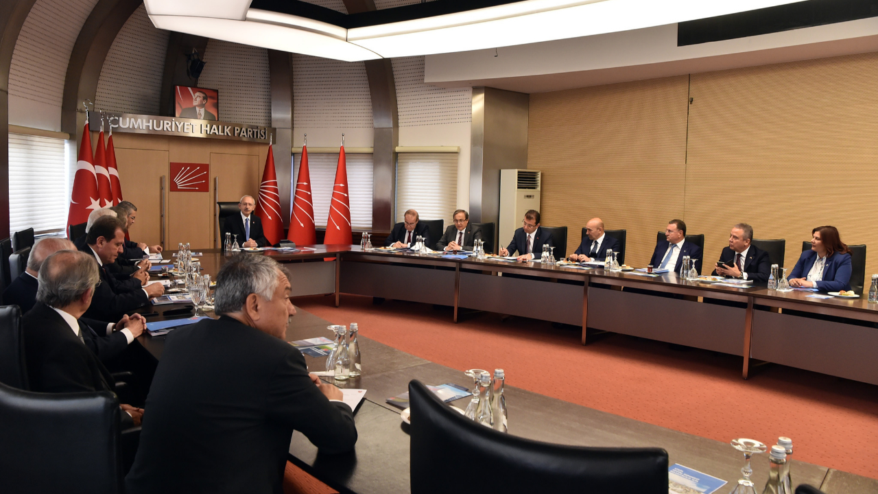 CHP'nin 11 büyükşehir belediye başkanı Ankara'da!