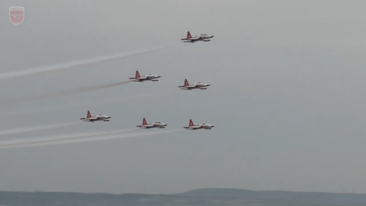 Türk Yıldızları'ndan Çanakkale klibi!