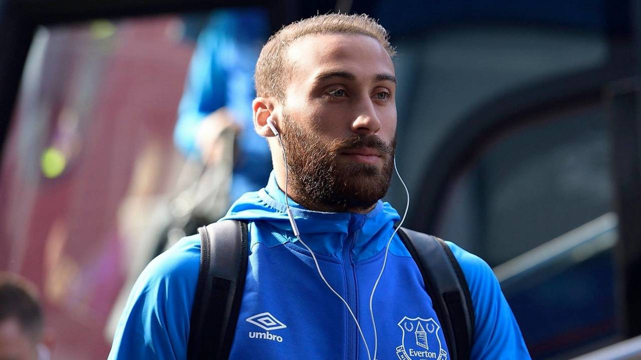 Cenk Tosun'a büyük şok!