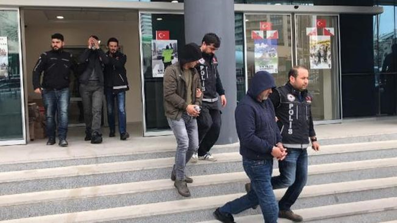 Bursa’da uyuşturucu baskını: 3 gözaltı