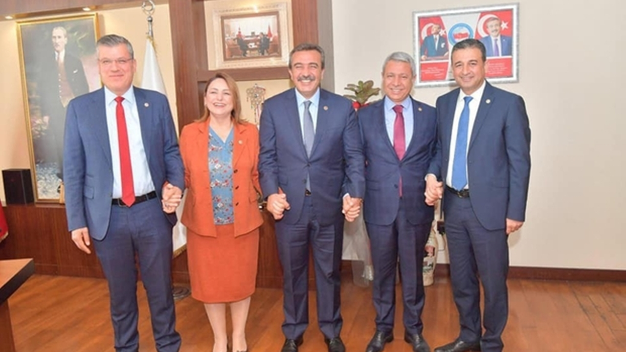 Adana Milletvekillerinden Soner Çetin’e övgü