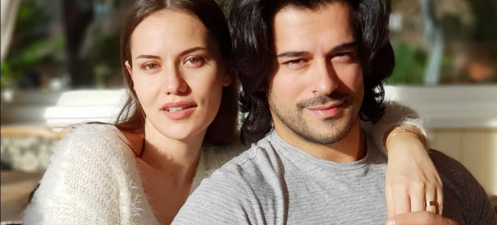 Özçivit çiftinin bebeğinden ilk fotoğraf geldi!