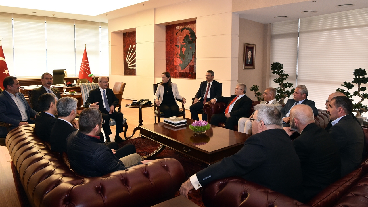 DİSK heyetinden Kılıçdaroğlu'na ziyaret...