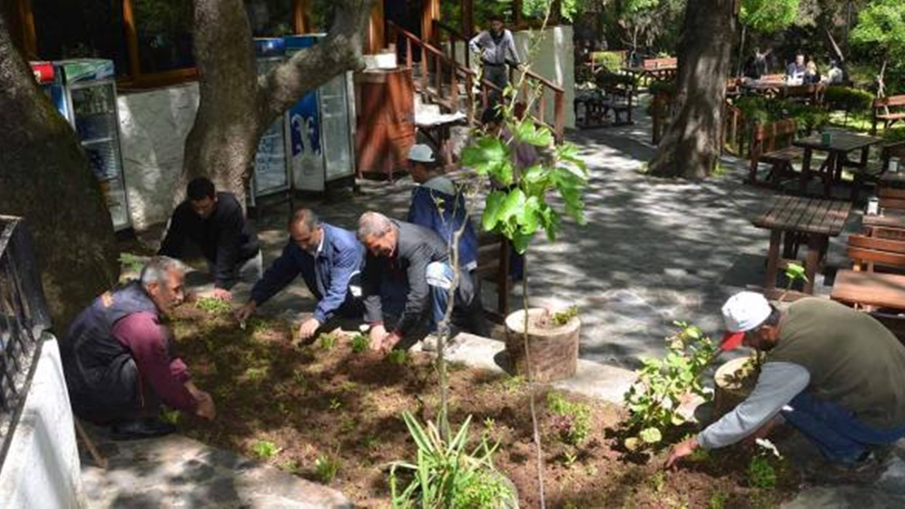 Adana'da Kazım Özgan: "Daha çok çalışıp, daha fazla hizmet üreteceğiz"