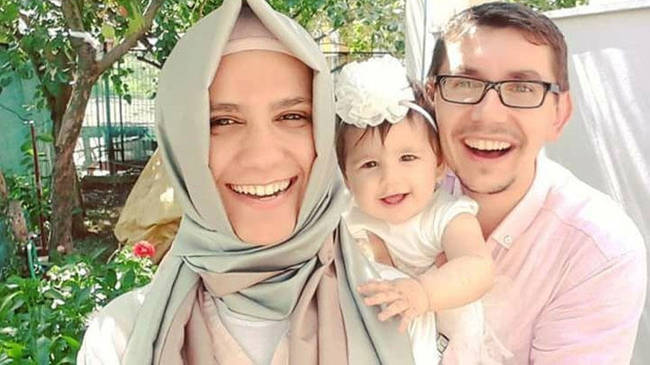 Patronunu, eşini ve kızını öldürdü…