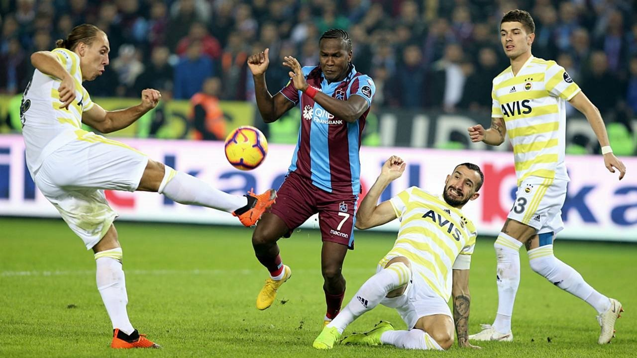 İşte Fenerbahçe-Trabzonspor maçında ilk 11'ler!