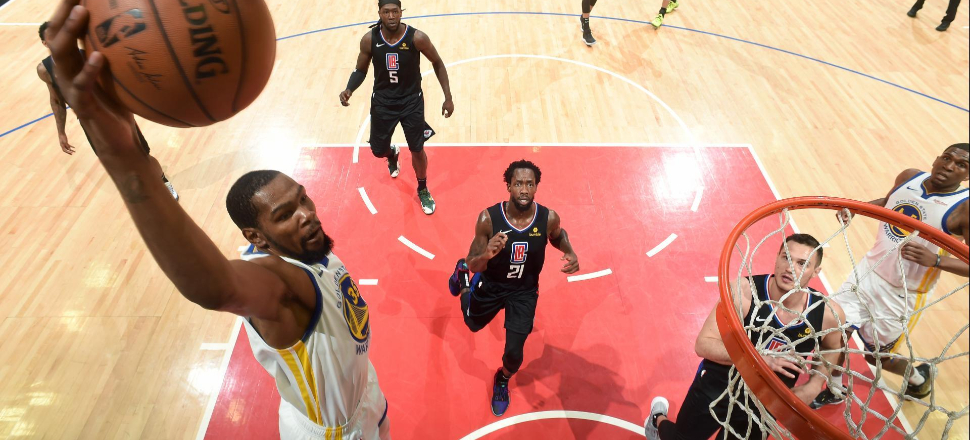 Durant rekor kırdı, Warriors seriyi bitirdi!