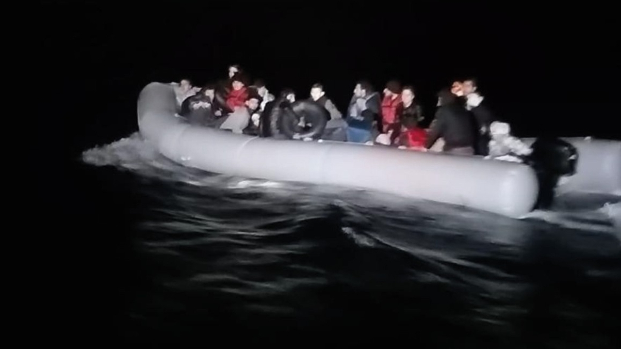 Kuşadası Körfezi’nde 43 kaçak göçmen yakalandı...