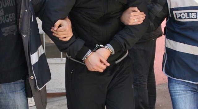 Telefonlara Bylock yükleyen öğretmen yakalandı