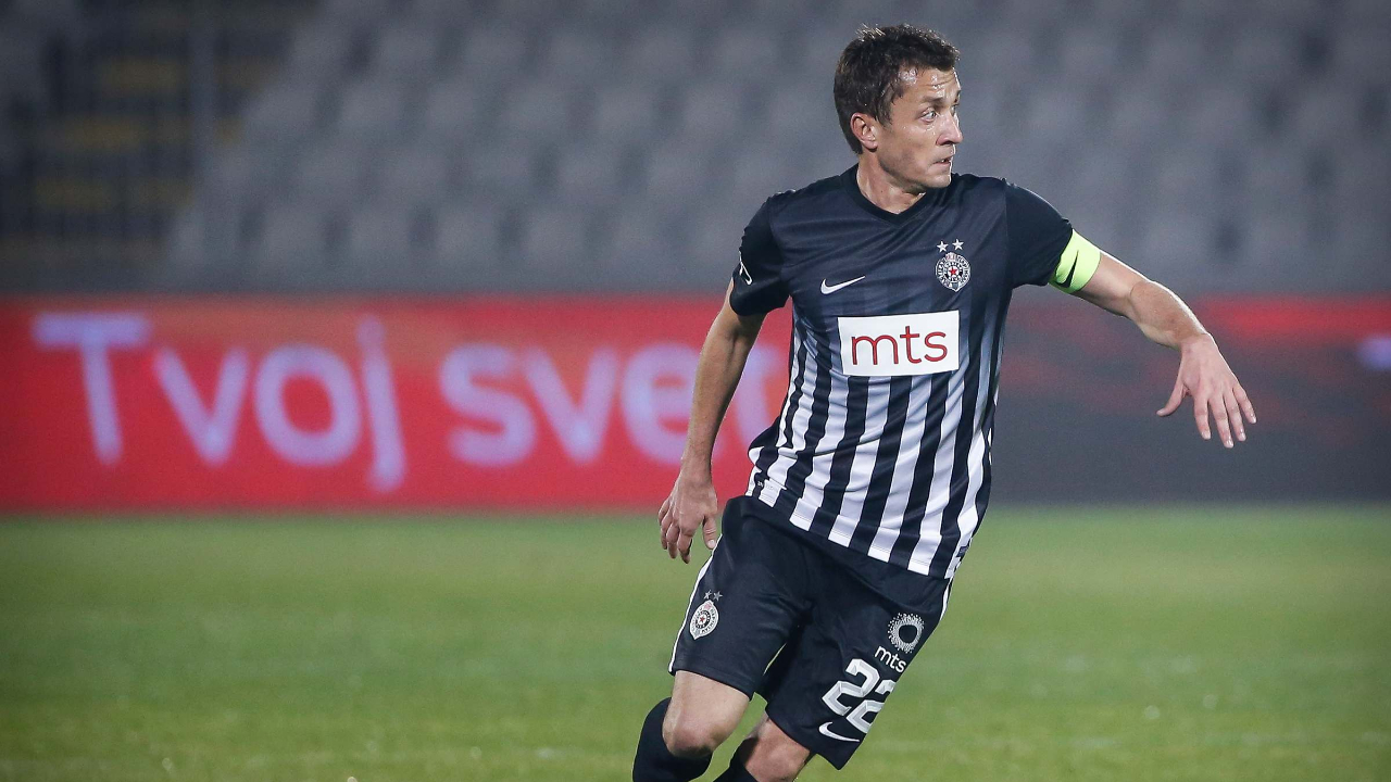 Sasa Ilic futbolu bırakıyor!