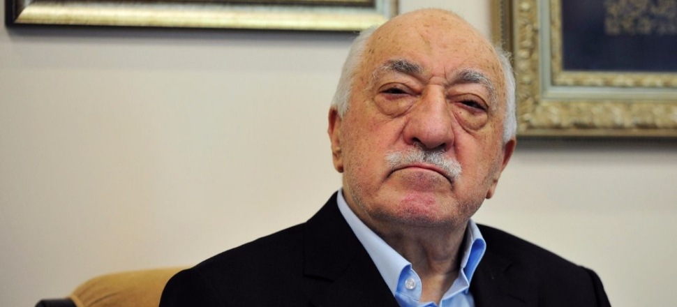 Gülen'den 15 Temmuz öncesi 'pardösü'lü mesaj!