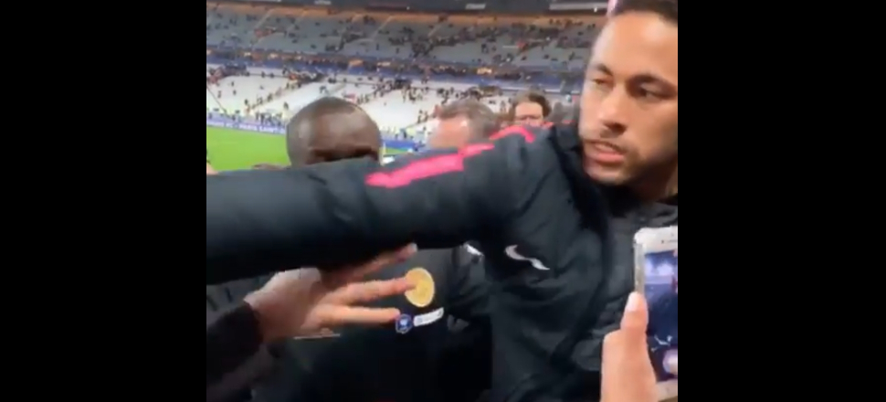 Neymar'dan taraftara saldırı!